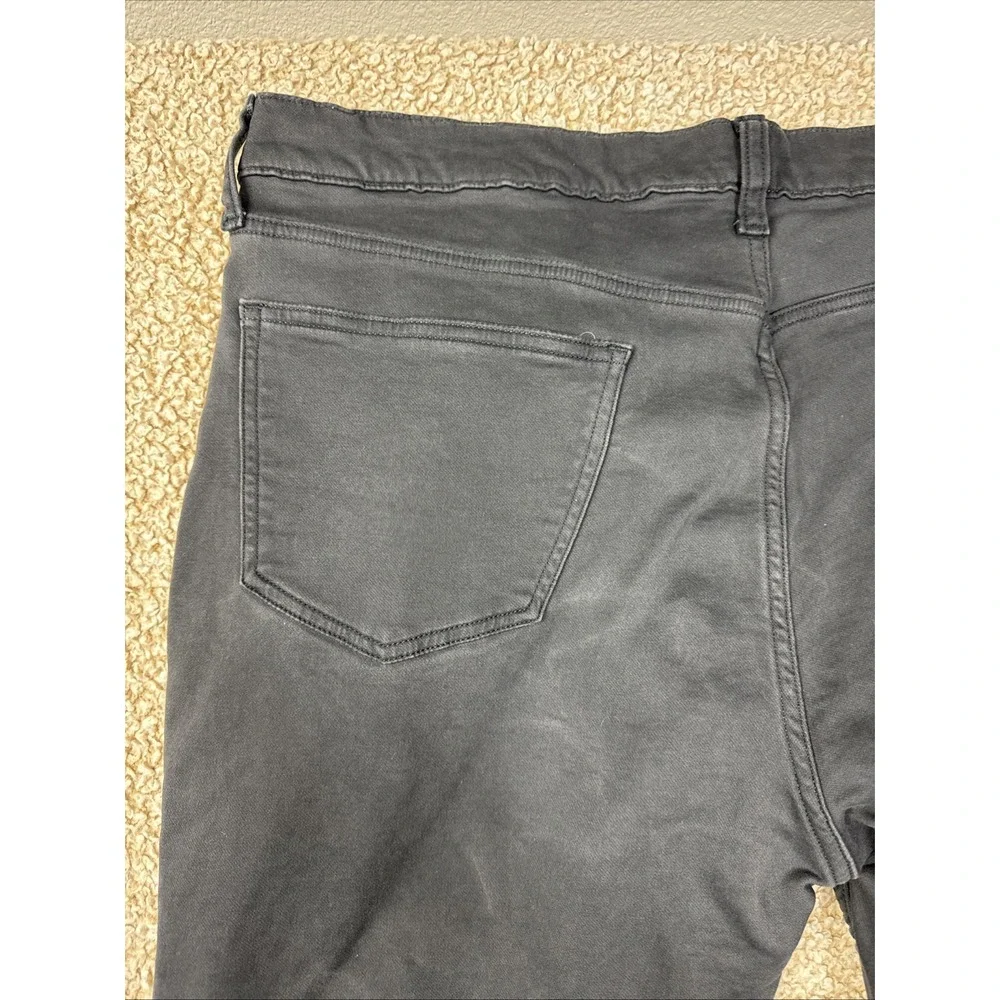 Banana Republic Men's Traditional Straight Fit Gray Jeans 38x34 Stretch Nice!
